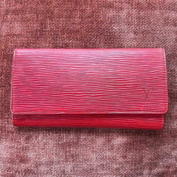 LOUIS VUITTON Epi Leather Wallet Red 👛